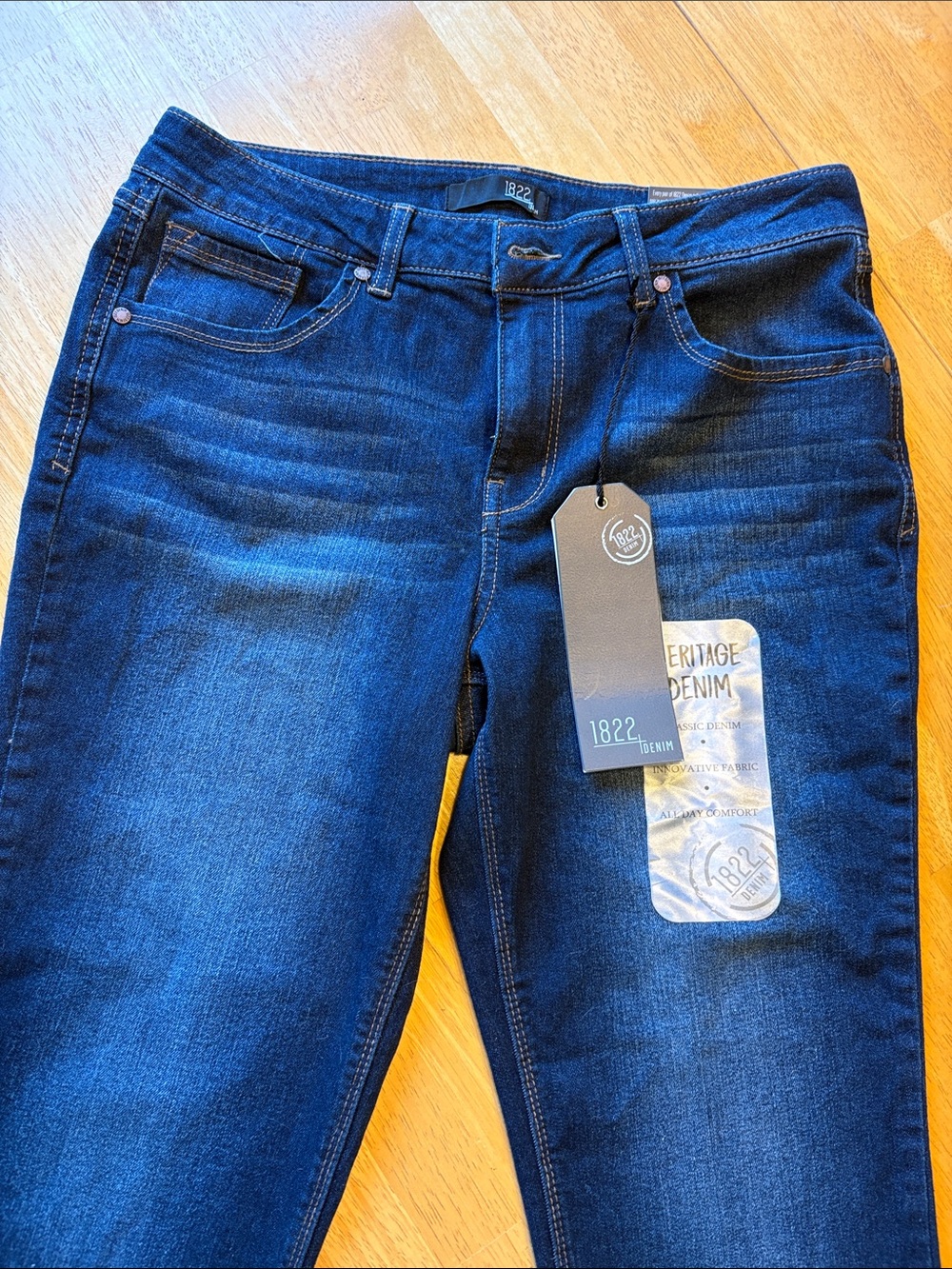 NWT 1822 Crop Skinny Jeans